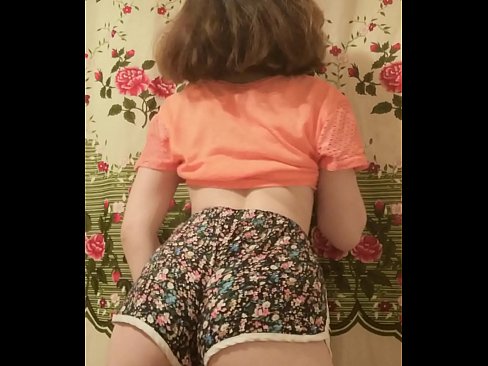❤️ Sexy mladá kočka svléká šortky před kamerou. ❌ Super sex u porna cs.virtsextor.ru ❌